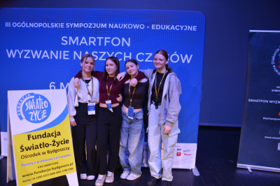 III Ogólnopolskie Sympozjum Naukowo-Edukacyjne "Smartfon. Wyzwanie naszych czasów'
